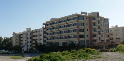 Arsinoe Beach Hotel. Вид со стороны гор.